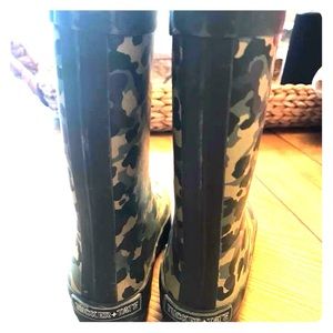 Tucker and Tate Rain boots